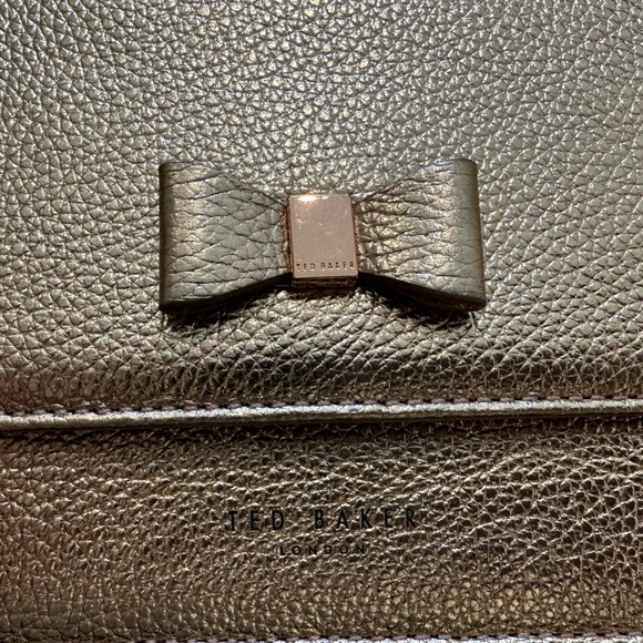Ted Baker London rose gold crossbody bag. - Picture 3 of 3
